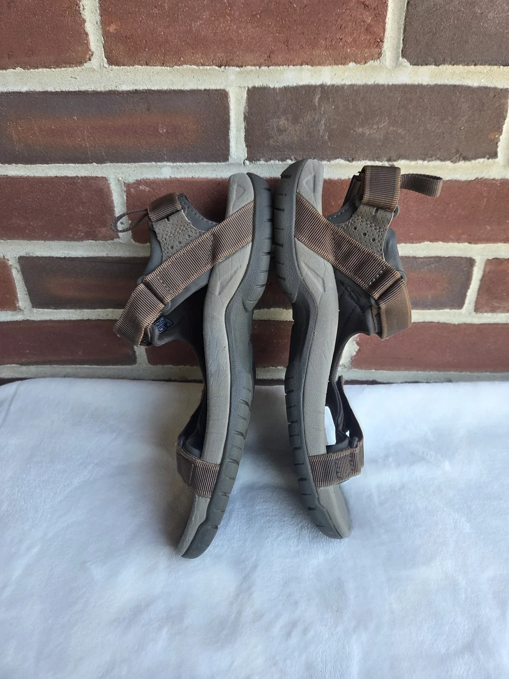 Teva Brown Outdoor Hiking Sport Sandals Men's Size 9 Hook Loop Comfort